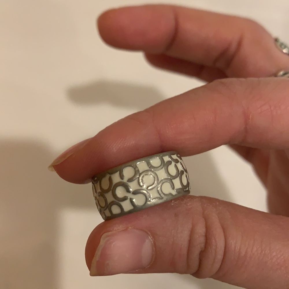 Coach ring - Picture 2 of 3